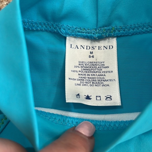 Lands' End rash guard size medium (5-6) - Picture 3 of 5